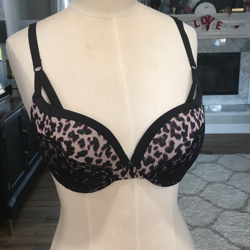 Maidenform Black and Pink Animal Print Lace Bra